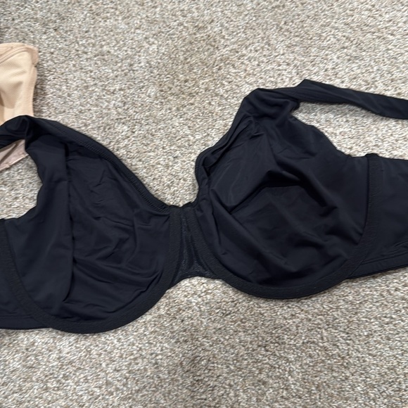 Bras - Picture 4 of 6